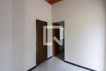  Sala de kitnet/studio para alugar com 1 quarto, 33m² em Piratininga, Belo Horizonte