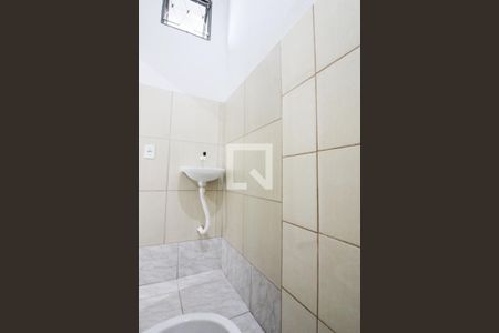 Banheiro da Suíte de kitnet/studio para alugar com 1 quarto, 33m² em Piratininga, Belo Horizonte