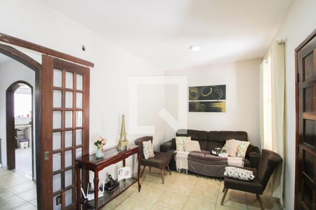 Sala  de casa à venda com 3 quartos, 100m² em Vila Copacabana, Belo Horizonte