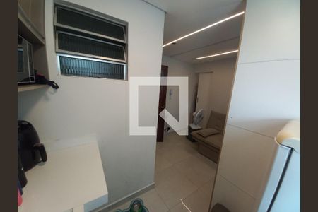 Cozinha de apartamento para alugar com 1 quarto, 30m² em Centro, São Vicente