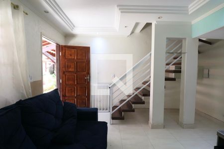 Sala de casa para alugar com 2 quartos, 80m² em Jardim Tres Marias, Guarujá