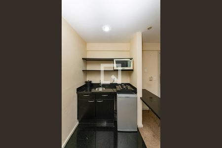 Cozinha de apartamento para alugar com 1 quarto, 38m² em Barro Preto, Belo Horizonte