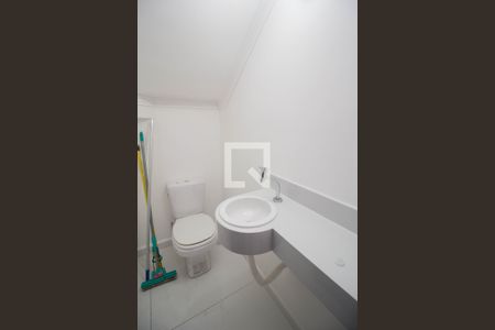 Lavabo de casa para alugar com 4 quartos, 280m² em São Domingos, São Paulo