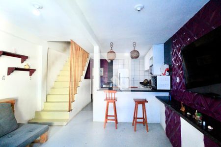 Sala de casa para alugar com 2 quartos, 180m² em Barroquinha, Salvador