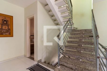 Escada de casa à venda com 3 quartos, 177m² em Mandaqui, São Paulo