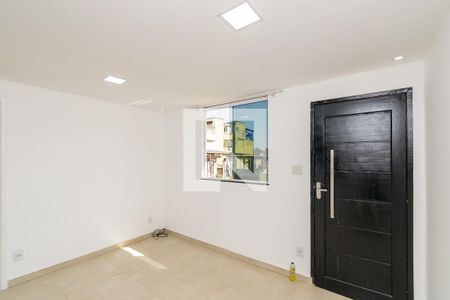 Sala de casa para alugar com 2 quartos, 50m² em Penha Circular, Rio de Janeiro