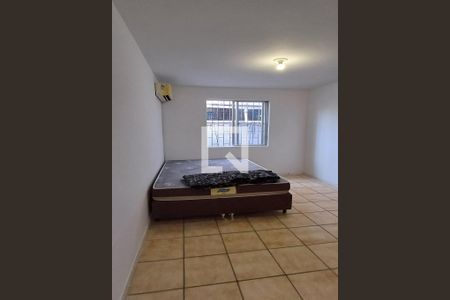 Quarto de apartamento para alugar com 1 quarto, 46m² em Kobrasol, São José