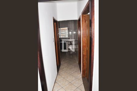 Corredor Quartos de casa para alugar com 2 quartos, 90m² em Vila Mangalot, São Paulo