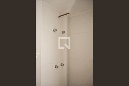 Banheiro de kitnet/studio à venda com 1 quarto, 27m² em Partenon, Porto Alegre