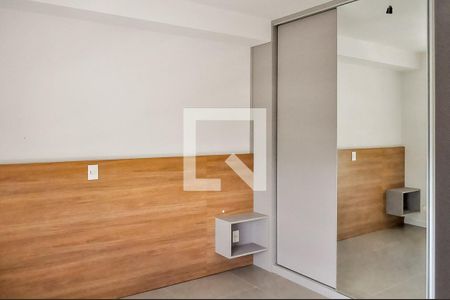 Sala/Quarto de kitnet/studio à venda com 1 quarto, 27m² em Partenon, Porto Alegre