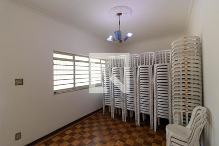 Sala 01 de casa para alugar com 3 quartos, 300m² em Vila Jequitibas, Campinas