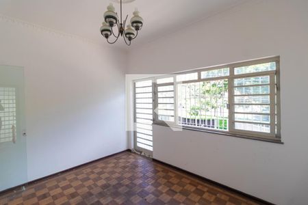 Sala 02 de casa para alugar com 3 quartos, 300m² em Vila Jequitibas, Campinas