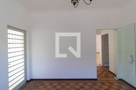 Sala 02 de casa para alugar com 3 quartos, 300m² em Vila Jequitibas, Campinas