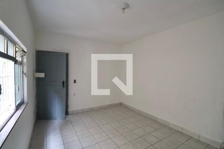 Sala de casa para alugar com 2 quartos, 70m² em Vila Santa Rosa, Guarujá