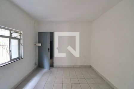 Sala de casa para alugar com 2 quartos, 70m² em Vila Santa Rosa, Guarujá