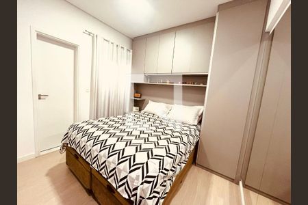 Quarto de apartamento para alugar com 3 quartos, 82m² em José Menino, Santos