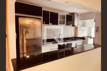 Cozinha de apartamento para alugar com 2 quartos, 69m² em Gonzaga, Santos