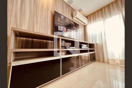 Sala de apartamento para alugar com 2 quartos, 69m² em Gonzaga, Santos