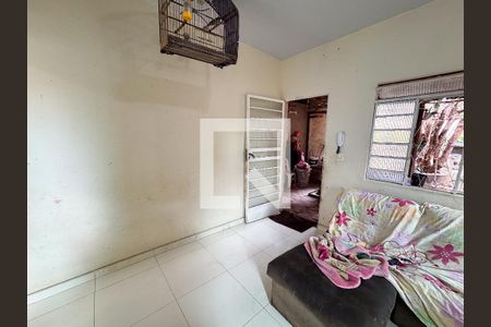 Sala de casa à venda com 2 quartos, 80m² em Jardim Industrial, Contagem