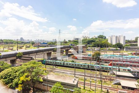 Vista  de apartamento à venda com 2 quartos, 50m² em Pres. Altino, Osasco