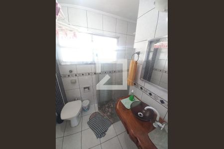 Banheiro de apartamento para alugar com 1 quarto, 39m² em Centro, São Vicente