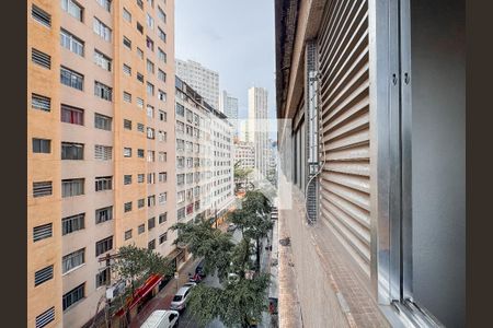 Vista do Quarto de apartamento para alugar com 1 quarto, 33m² em Liberdade, São Paulo