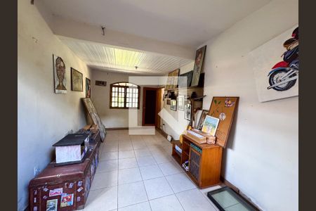 Casa à venda com 4 quartos, 250m² em Betânia, Belo Horizonte