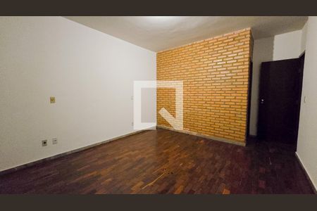 Quarto 1 de casa à venda com 3 quartos, 232m² em Braúnas, Belo Horizonte