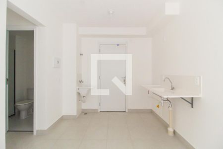 Sala/Cozinha de apartamento para alugar com 2 quartos, 33m² em Fazenda Aricanduva, São Paulo