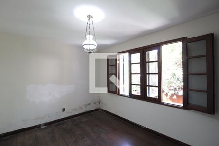 Sala de TV de casa à venda com 4 quartos, 760m² em Dona Clara, Belo Horizonte