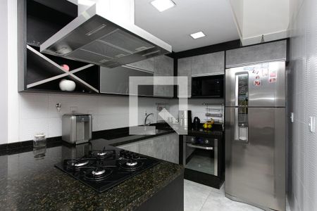 Cozinha de casa para alugar com 3 quartos, 152m² em Vila Antonina, São Paulo