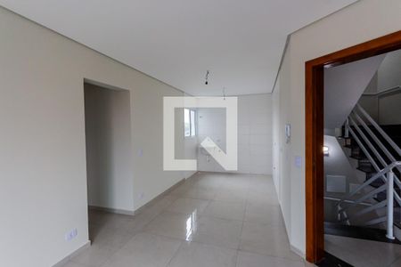 Sala/Cozinha/Área de Serviço de apartamento para alugar com 2 quartos, 47m² em Utinga, Santo André