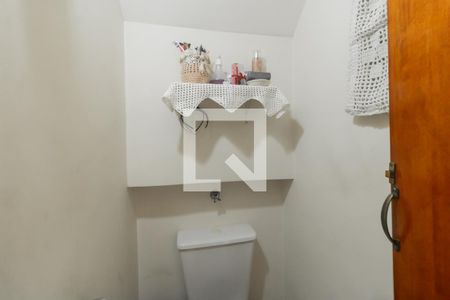 Lavabo de casa de condomínio para alugar com 2 quartos, 60m² em Parque Boturussu, São Paulo