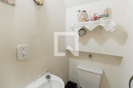 Lavabo de casa de condomínio para alugar com 2 quartos, 60m² em Parque Boturussu, São Paulo