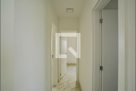 Corredor de apartamento para alugar com 2 quartos, 58m² em Utinga, Santo André