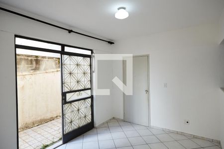 Sala de apartamento para alugar com 2 quartos, 70m² em Esplanada, Belo Horizonte