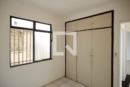 Quarto 2 de apartamento para alugar com 2 quartos, 70m² em Esplanada, Belo Horizonte