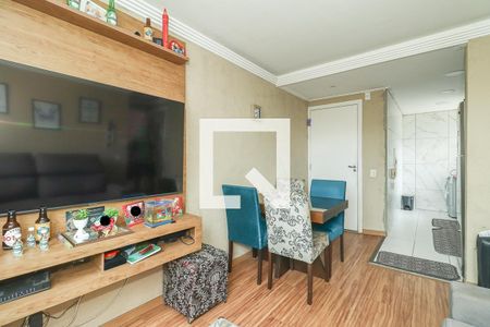 Sala de apartamento para alugar com 2 quartos, 45m² em Mário Quintana, Porto Alegre