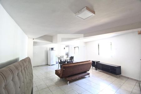 Sala/Quarto de kitnet/studio para alugar com 1 quarto, 35m² em Centro, Uberlândia