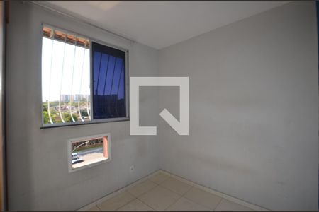 Quarto 2 de apartamento para alugar com 2 quartos, 50m² em Inhoaíba, Rio de Janeiro