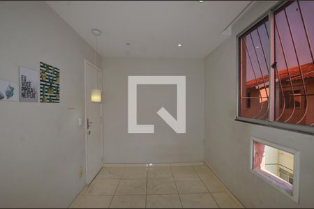 Quarto 1 de apartamento para alugar com 2 quartos, 50m² em Inhoaíba, Rio de Janeiro