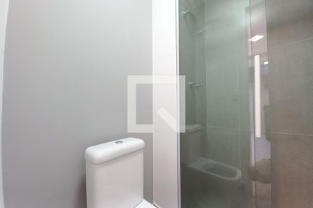 Banheiro de apartamento para alugar com 1 quarto, 33m² em Parque Industrial, Campinas