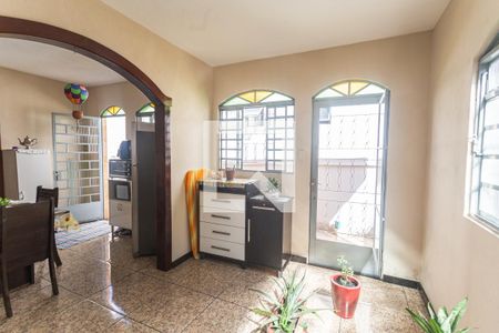 Sala de casa à venda com 2 quartos, 199m² em Maria Virgínia, Belo Horizonte