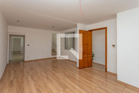 Sala de casa à venda com 4 quartos, 253m² em Taboão, Diadema