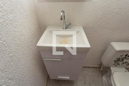 Lavabo de casa à venda com 4 quartos, 253m² em Taboão, Diadema