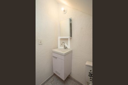 Lavabo de casa à venda com 4 quartos, 253m² em Taboão, Diadema