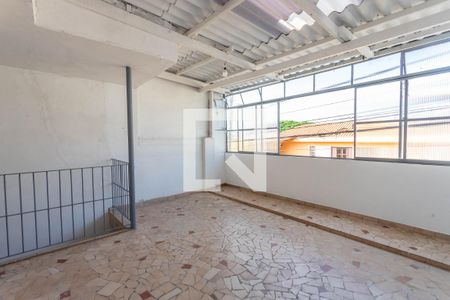 Varanda de casa à venda com 4 quartos, 253m² em Taboão, Diadema