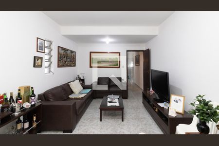 Sala de casa à venda com 4 quartos, 228m² em Vila Franci, São Paulo