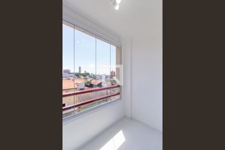 Sacada de apartamento à venda com 2 quartos, 63m² em Presidente Altino, Osasco