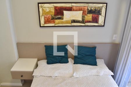 Suíte de apartamento para alugar com 1 quarto, 38m² em Centro, Curitiba